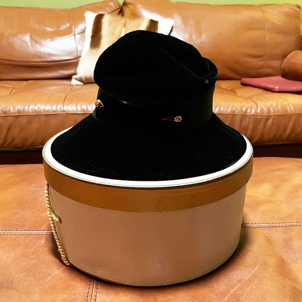 Vintage Frost Bros Black Velvet Cloche Hat San Antonio w/ Hat Box